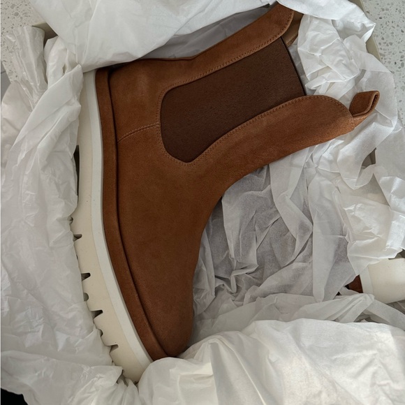 Dear Frances Tony boots, Tan suede, size 38.5 (US 8) - Picture 4 of 9